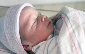 Mass. women have fewer babies