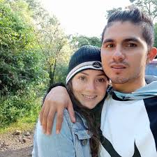 Yuki Kawauchi (2:08 Marathoner) training: https://goo.gl/ZNnqQB Monday:  18-20km jog (5min/km) Tuesday: 18-20km jog (5min/km) Wednesday: intervals  (10x1km or 20x400m) OR tempo runs Thursday: 18-20km jog Friday: 18-20km jog  Saturday: easy run Sunday: