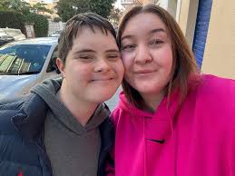 Hi everyone, mi name is Claudia, I'm 25 years old and currently studying  languages at university. I speak English fluently and I'm learning spanish.  I'm looking for a lovely host family in