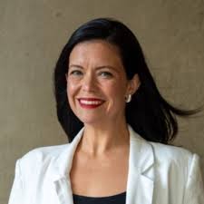 Some fun professional news: After 14 years in communications, I'm changing  careers to become a web developer. Today is my first day of Actualize  Coding Bootcamp and my last day at Start