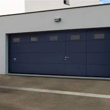 L'installation qui garantit votre paix d'esprit. Porte De Garage Sectionnelle Motorisee Avec Portillon