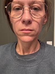 Melanie Mickelson's Instagram, Twitter & Facebook