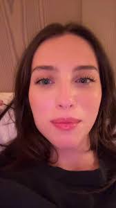 Madeline Oakley's Instagram, Twitter & Facebook