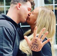 God bless If you no do anything for me please bless me with a wife with Big  Yansh, bless me with a woman who knows how to pray for me where ever