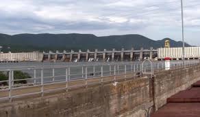 Astfel, în una din aceste încercări a prins contur hidrocentrala porțile de fier, cea mai mare construcție de pe dunăre. Portile De Fier 1 Rombadconstruct