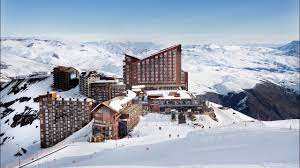 Valle nevado has a team of fifty ski and snowboard professionals for all levels. Skigebiet Valle Nevado Skiurlaub Skifahren Testberichte