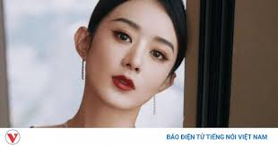 Triệu Lệ Dĩnh: Từ sao quốc dân đến khủng hoảng danh tiếng trong năm 2025