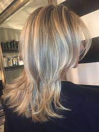 Blonde Highlighted Hair Layered Haircut Hair Highlights Blonde Highlights Layered Haircuts