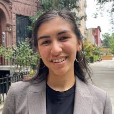 Leah Adelman's Instagram, Twitter & Facebook