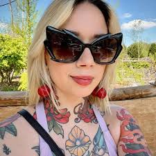 LindsayLohan denies rumours that she's had a facelift, saying, “I'm like,  when? With what time? Where?” The actress went