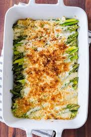 Asparagus Casserole In A Creamy Alfredo Sauce Topped With Crisp Cheesy Bread Crum Asparagus Recipes Baked Grilled Asparagus Recipes Asparagus Casserole Recipes