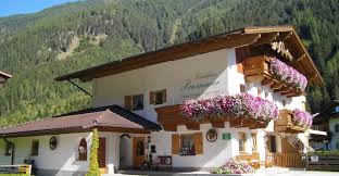 Guests of neustift im stubaital can enjoy snow skiing, hiking and bowling, plus make use of a free car park, a tennis court and a sun terrace, available in the property. Bergfex Landhaus Praxmarer Privatzimmer Ferienwohnung Neustift Stubaital