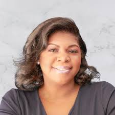 Tan Jones Hunter, Realtor