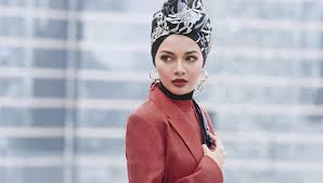 Apa lagi bila disuruh bagi pick up line pada neelofa. Meletop Sponsor Calls Out Neelofa For Unprofessional And Disrespectful Attitude Marketing Interactive
