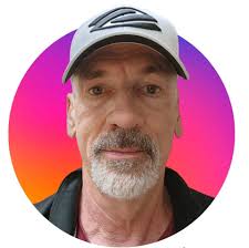 What are the rules for serving in pickleball?