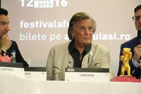 He is particularly famous for his leading roles in the white moor and the seria mărgelatu films. Florin Piersic La Iasi BucuraÅ£i VÄƒ CÄƒ Mai Pot SÄƒ VÄƒ Vorbesc SÄƒ VÄƒ Povestesc Despre Mine Si Colegi Foto