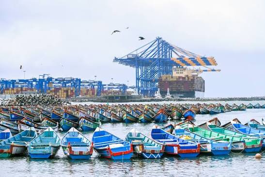 Kerala: 52-day long trawling ban will end mid night tonight. Mechanised fishing, including trawling were banned 52 days ago to protect marine resources during the fish breeding season. Fishing boats in the