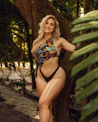 Marissa Dubois - Modelo - ColorFans