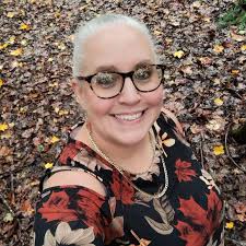 I'm wondering if I'm the only person that declutters this way. My husband ,  who passed away, use to pick up vacuum cleaners and carpet shampooers along  the road or in dumpsters