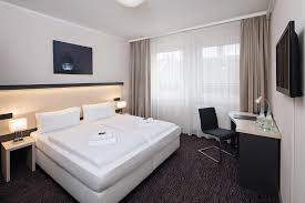 Find traveler reviews and candid photos of dining near hotel dietrich bonhoeffer haus in berlin, germany. Dietrich Bonhoeffer Hotel Berlin Mitte Berlin Aktualisierte Preise Fur 2021