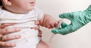 Vaksin hepatitis b diberikan saat bayi baru lahir. 5 Jenis Imunisasi Bayi Baru Lahir 7 Tambahannya Popmama Com