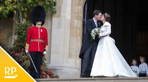 Sie können anhand eines bildes nach ähnlichen bildern im web suchen. Royale Hochzeit Prinzessin Eugenie Heiratet Jack Brooksbank Youtube
