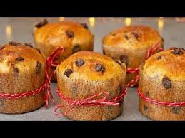 Mini Chocolate Panettone Recipe That S So Easy To Make Soft And Fluffy With Bits Of Chocolate All Over Swap The Chocolat Panettone Recipe Pan Dulce Panettone