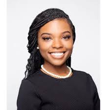 Mara Scott's Instagram, Twitter & Facebook