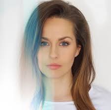 Holly Roe's Instagram, Twitter & Facebook