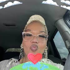 TODAY do something YOU said YOU would do. ONE SMALL GOAL contributes to the  big picture 💪🏽 Love you guys. #StayBlessed 🙏🏽 (SideBar) I LOVE MY HAT  😂😍🦾