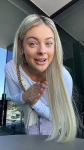 Georgia Donovan's Instagram, Twitter & Facebook