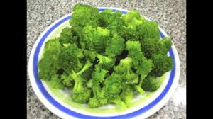 Después de cocinarlo, es importante pasar el brócoli debajo de un chorro de agua fría. Brocoli Perfecto Tip De Cocina Receta Facil Youtube