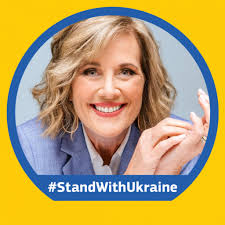 What are some low-point crunchy snack ideas to eat with sandwiches?