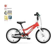Finally Learning How To Ride A Bike Makes Children S Eyes Sparkle With Joy The Woom 2 Makes It Easy For Kids Aged Three Years And Old Kids Bike Woom Bike Bike