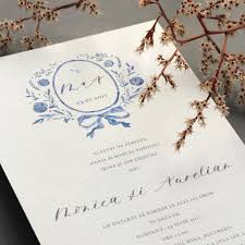 Papira Invitatii De Nunta Personalizate Textured Paper And Watercolor Illustrations Are Pretty Muc Wedding Invitations Watercolor Illustration Invitations