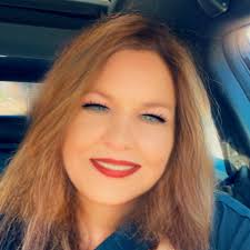 Is the Dollywood Experience Tour included in gate ticket or pass?