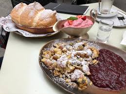 Eine der bekanntesten österreichischen spezialitäten ist das wiener schnitzel. Osterreichische Spezialitaten Im Doppelpack Hmmmm Picture Of Cafe Altstadt Salzburg Tripadvisor