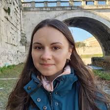 Deborah Santucci's Instagram, Twitter & Facebook