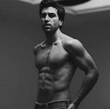 Sie behandelt den unterschied eines großstadtpolizisten und eines vom. Die 40 Besten Ideen Zu Elyas M Barek Elyas M Barek Elyas M Barek