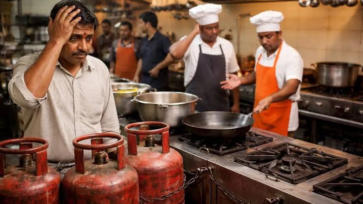 व्यावसायिक आस्थापनांमध्ये केवळ कमर्शियल एलपीजी गॅसचा वापर बंधनकारक; नांदेड जिल्हा प्रशासनाचे निर्देश