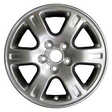 Used 2005 toyota highlander with tire pressure warning, rear bench seats, audio and cruise controls on steering wheel, stability control, fold flat rear seats. New 16 Replacement Rim For Toyota Highlander 2003 Wheel