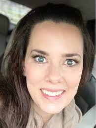 Sami Pearson's Instagram, Twitter & Facebook