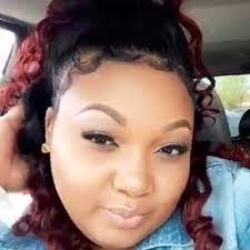 Jana Sampson's Instagram, Twitter & Facebook