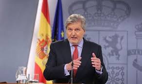El Gobierno aprueba llevar al Constitucional la sanidad universal catalana