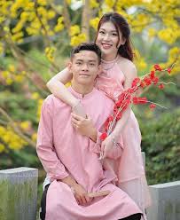 Nửa kia của tiền đạo Bùi Vĩ Hào