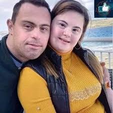 Today we celebrate the year of marriage! 💍✍️🙂🙂 Many people may not greet  us because we have Down Syndrome, but we thank everyone who thinks we are  equal and oppresses 👍 ❤❤🦋🦋🌹🌹🌺🌺🌼🌼