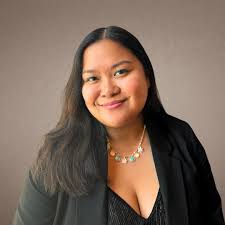 Happy Friday everyone! I'm Michelle Cuizon @michelleacuizon , the resident  director here at Opera San Jose and the assistant stage director of  Bluebeard's Castle. Join me as I takeover tonight's performance! Show