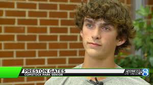 Cancer survivor scores 1st career touchdown for Comstock Park