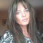 Julie Bogle's Instagram, Twitter & Facebook