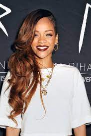 16 Of Our Favorite Brunettes Side Hairstyles Rihanna Hairstyles Long Hair Styles